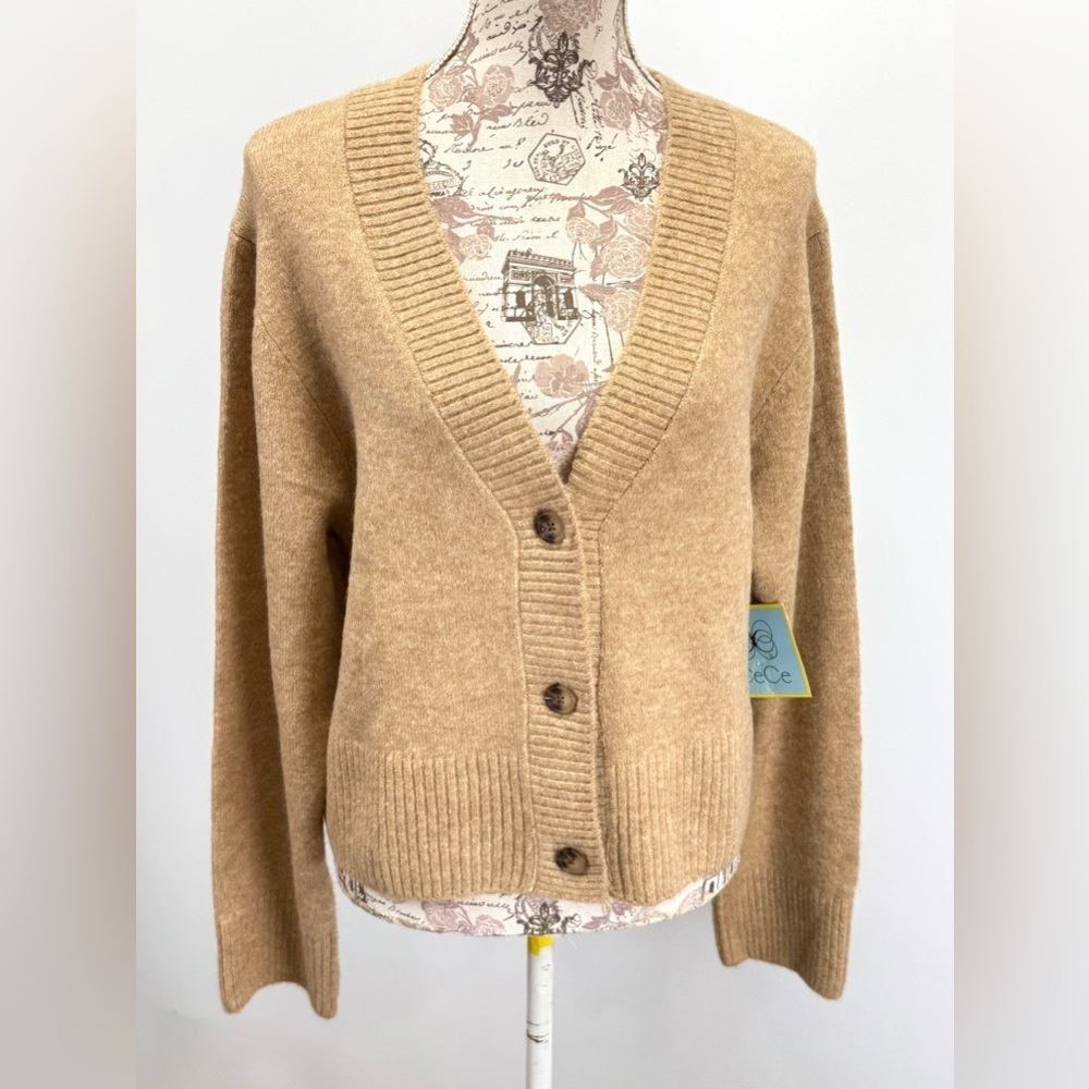 CECE Tan knit 3 button crop cardigan size XL - Picture 10 of 14